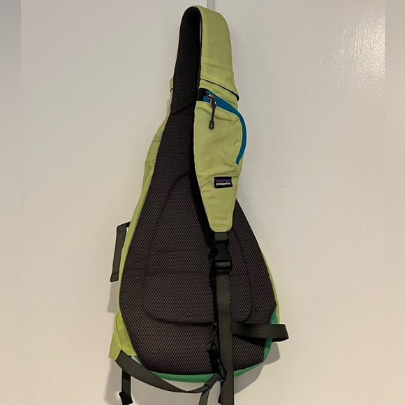 Patagonia Atom Sling Shoulder Bag - Picture 5 of 11